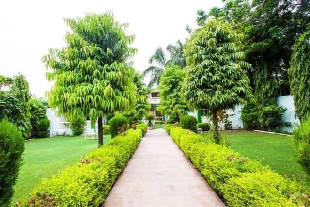 Ranthambhore Vatika Resort Sawai Madhopur Exterior foto